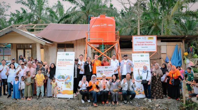 FOTO: MUFG Bank Jakarta bersama PT Bank Danamon Indonesia Tbk dan PT Adira Dinamika Multi Finance Tbk meluncurkan Program Sarana Air Bersih Nusantara