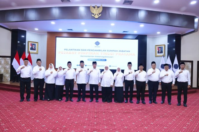 
					Ini Daftar Nama 12 Pejabat Dilantik Menteri Tenaga Kerja