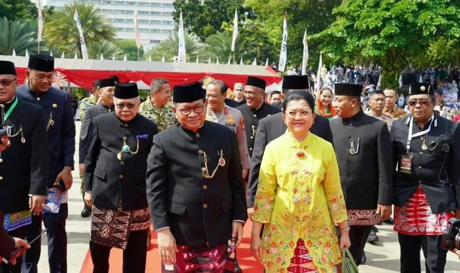 
					FOTO: Gubernur Pramono Anung beserta Ketua Dewan Adat Majelis Kaum Betawi sekaligus mantan Gubernur DKI Jakarta Fauzi Bowo Hadiri Lebaran Betawi 