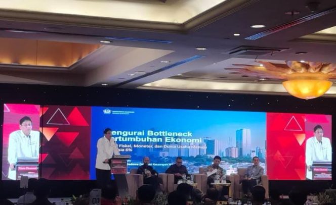 
					FOTO: Menteri Keuangan Purbaya Yudhi Sadewa dalam seminar Warta Ekonomi Group, di Aryaduta Hotel Jakarta Senin (6/4/2026) 