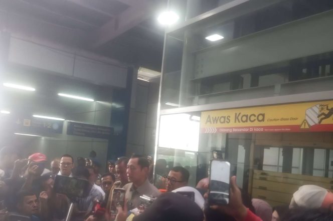 
					AHY Tinjau Lokasi Kecelakaan KA di Bekasi