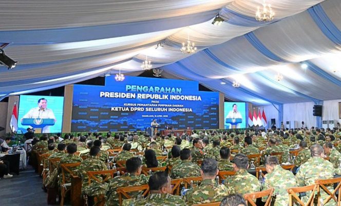 
					Prabowo Arahkan 503 Ketua DPRD di Magelang: Kita Semua Patriot