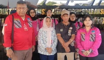 Keterangan Foto: Korban Kasus dugaan pengeroyokan di Jatiasih di dampingi  Kuasa Hukum 
