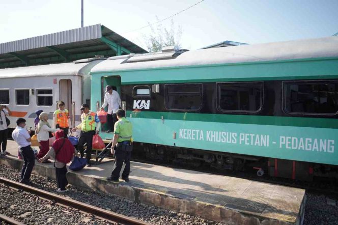 
					Kereta Petani & Pedagang Layani 17.867 Pelanggan Sepanjang 2026