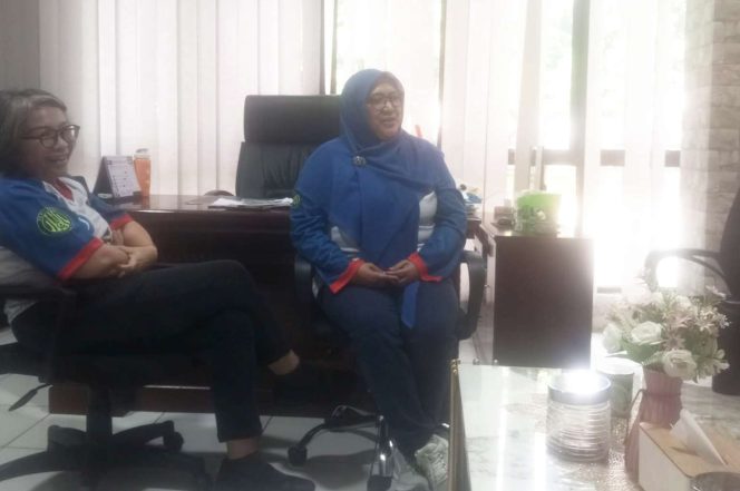 
					FOTO: Sekretaris Kecamatan (Sekcam) Bekasi Timur, Rika Susanna