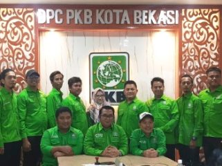 FOTO: Ketua DPC PKB Kota Bekasi, Rizki Topananda bersama Jajaran Pengurus untuk masa bakti 2026-2031