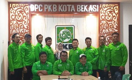FOTO: Ketua DPC PKB Kota Bekasi, Rizki Topananda bersama Jajaran Pengurus untuk masa bakti 2026-2031