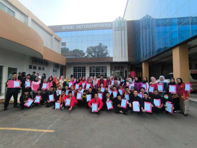 
					FOTO: RSUD Jatisampurna Serahkan SK Pengangkatan kepada 54 PPPK Paruh Waktu