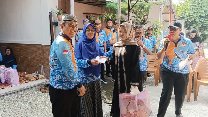 
					Paguyuban Purnawirawan TNI AU Bekasi Santuni 33 Anak Yatim