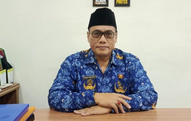 
					FOTO: Lurah Pengasinan, Rama Angkasa