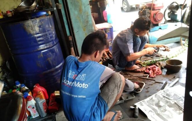 Harga Oli di Bekasi Naik, Pemilik Kendaraan: Mau Tidak Mau Beli