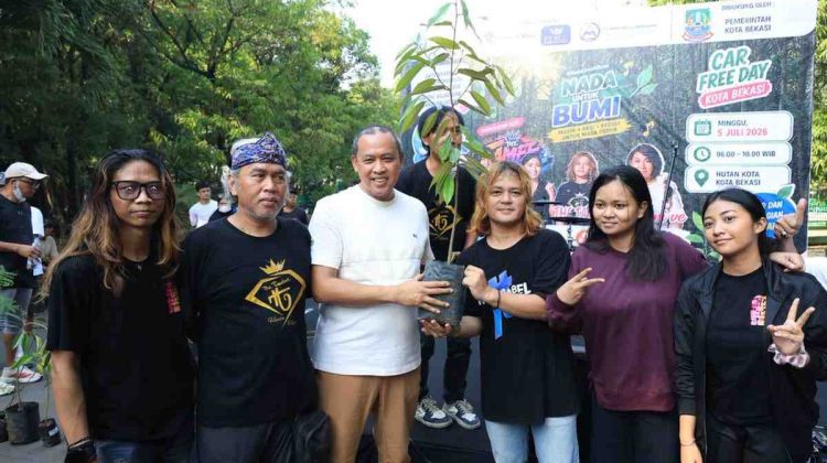 Wali Kota Apresiasi Gerakan Pembagian Pohon GUNTING di Hutan Kota Bekasi